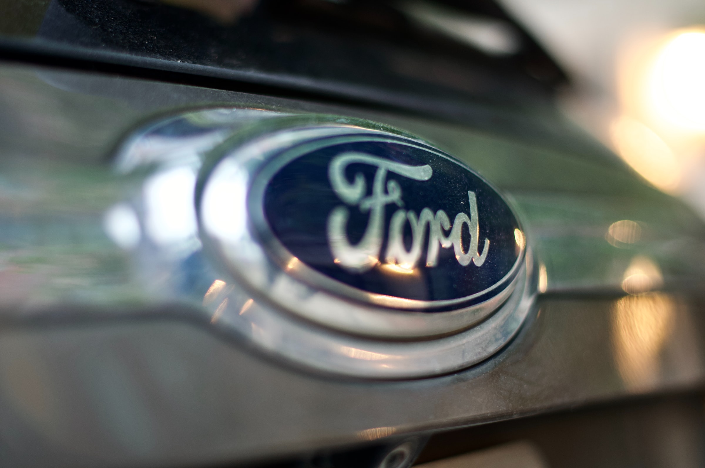 Ford Strikes At Tesla, Stating Their Self-Driving Feature Is “Vaporware”